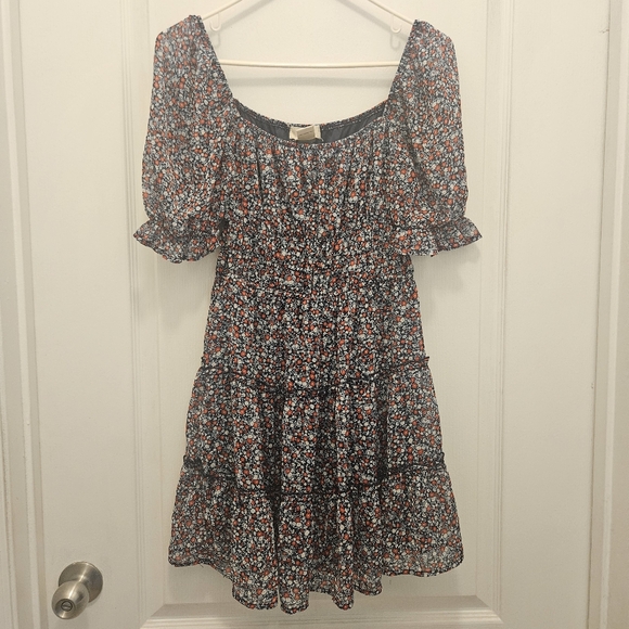 Altar'd State Dresses & Skirts - ALTAR'D STATE women's floral baby doll mini dress size S Small tiered